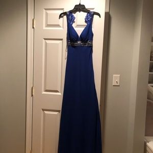 NWT Beautiful blue Faviana prom dress size 4
